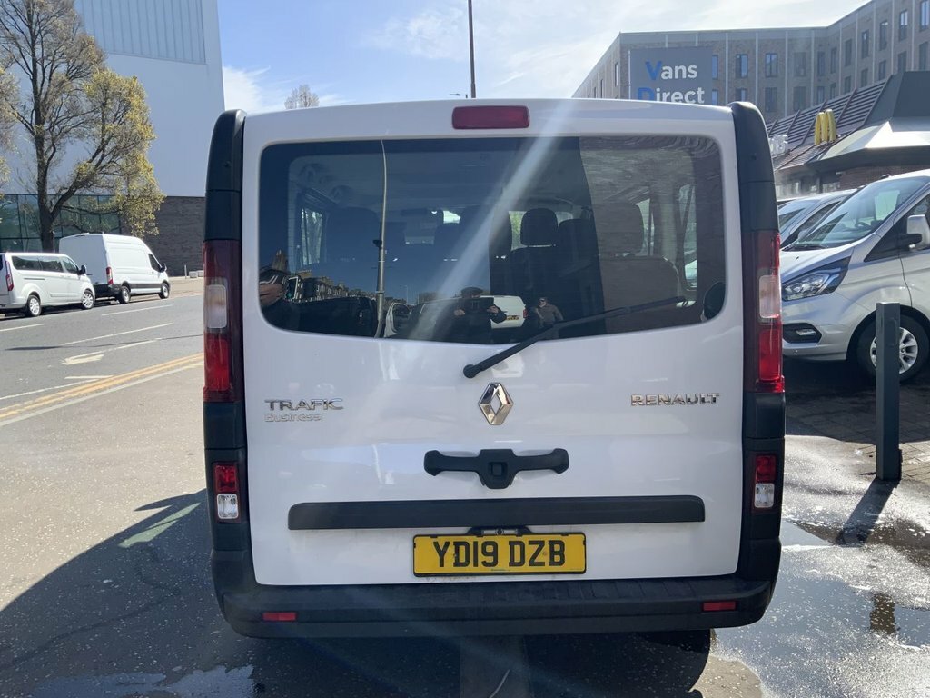 Renault Trafic 1.6L Business YD19DZB White #4