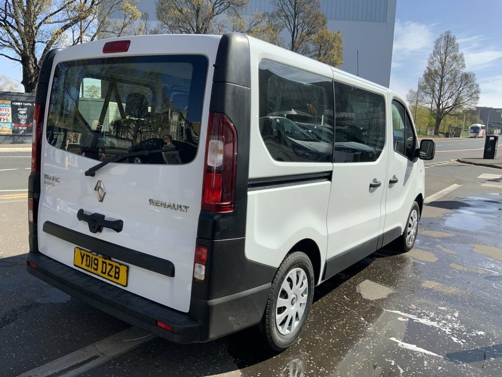 Renault Trafic 1.6L Business YD19DZB White #5