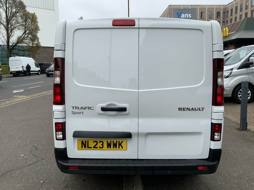 Renault Trafic 2L Sport NL23WWK White #5