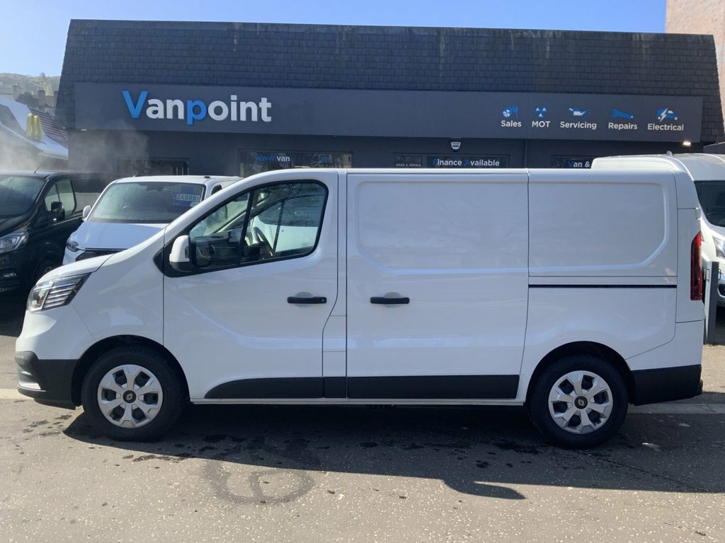 Renault Trafic Mpv DV75OMY White #6