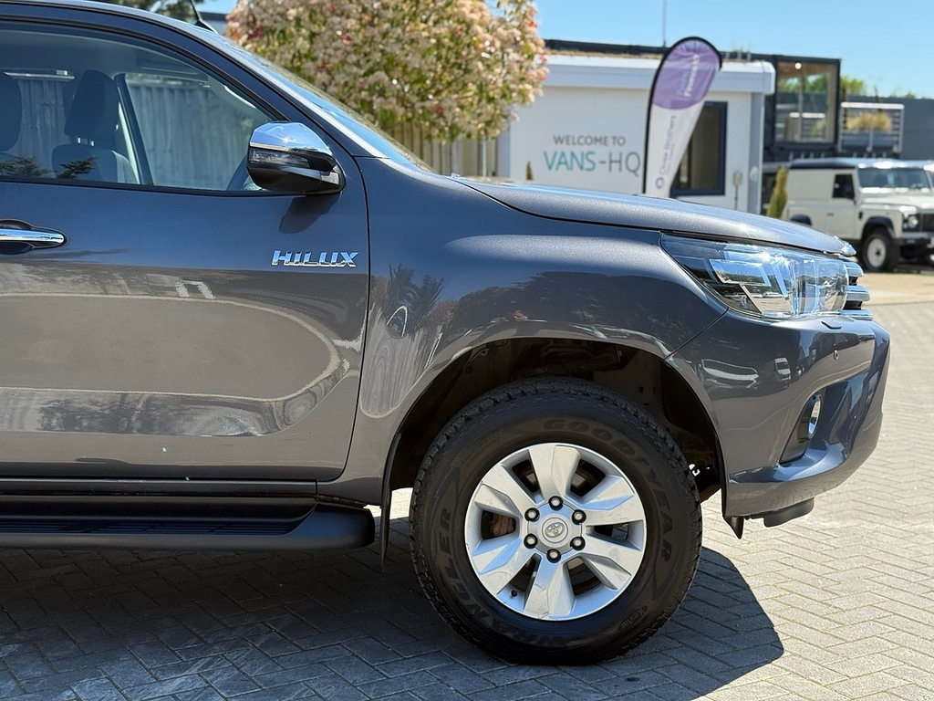 Toyota HILUX Pickup SL70HXU Grey #3