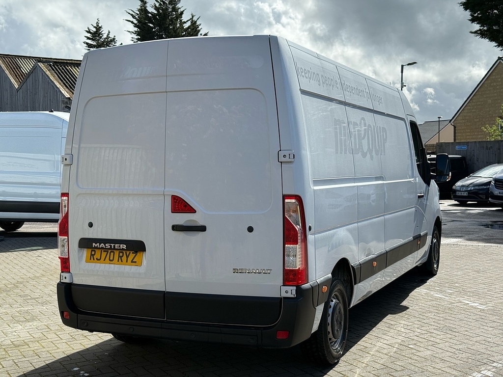 Renault Master Mpv RJ70RYZ White #4