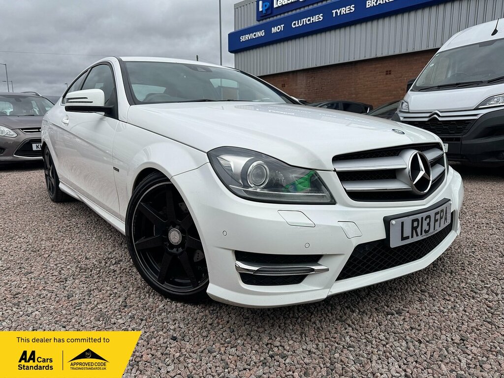 Mercedes-Benz C Class C220 Cdi Blueefficiency Amg Sport White