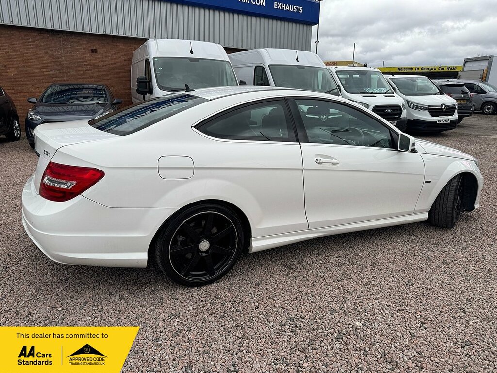Mercedes-Benz C Class C220 Cdi Blueefficiency Amg Sport LR13FPA White #3
