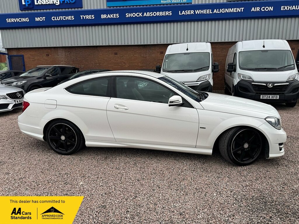 Mercedes-Benz C Class C220 Cdi Blueefficiency Amg Sport LR13FPA White #5