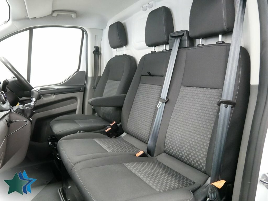 Ford Transit Custom 2L 2.0 320 Ecoblue Trend Panel Van Manu AO72VCV White #4