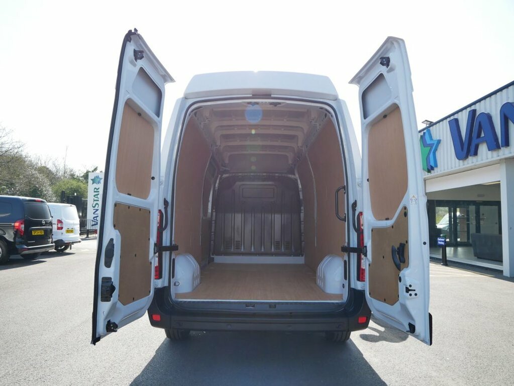 Renault Master 2.3L Dci 35 Business Panel Van F White #2