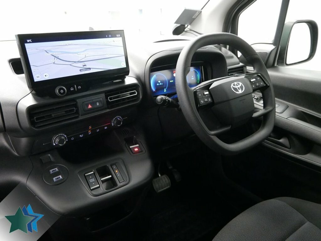 Toyota Proace City Mpv LR74WDM White #2