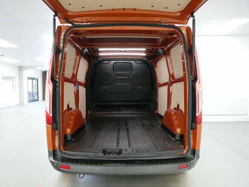 Ford Transit Custom 2L 2.0 300 Ecoblue Active Panel Van Aut KR22ZCK Orange #3