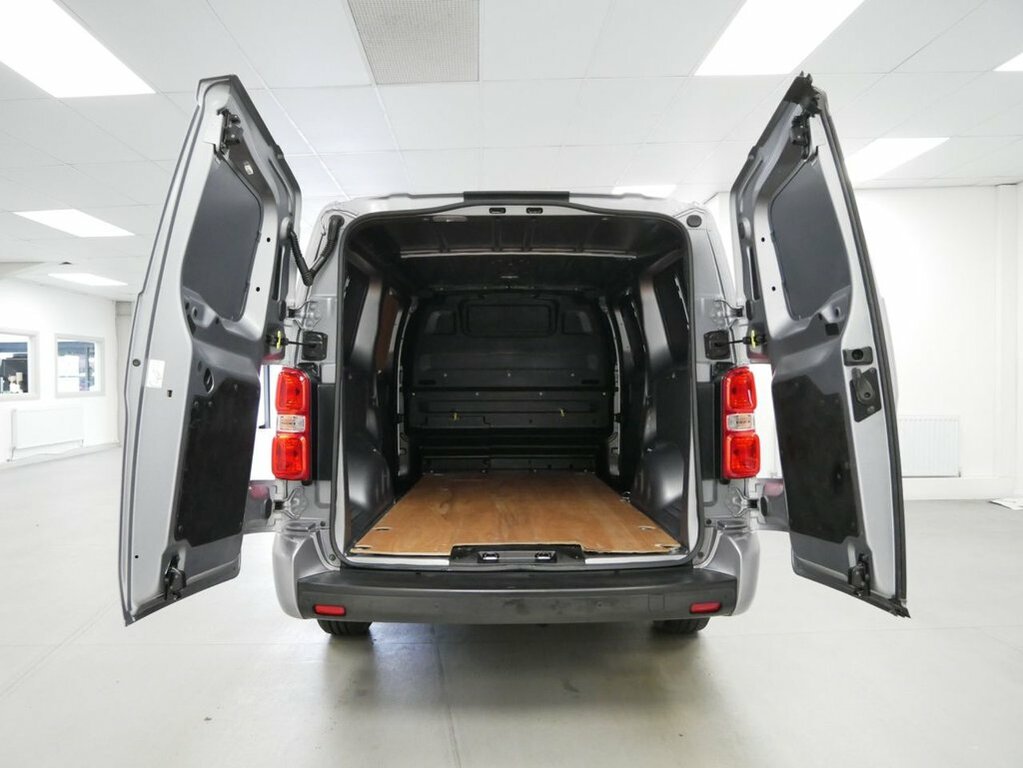 Vauxhall Vivaro 2L 2.0 Turbo D 3100 Pro Panel Van 6Dr Manua Grey #3