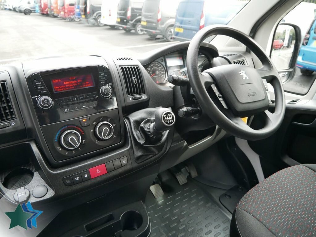 Peugeot Boxer 2.2L Bluehdi 335 Built For Business Dropside D White #3