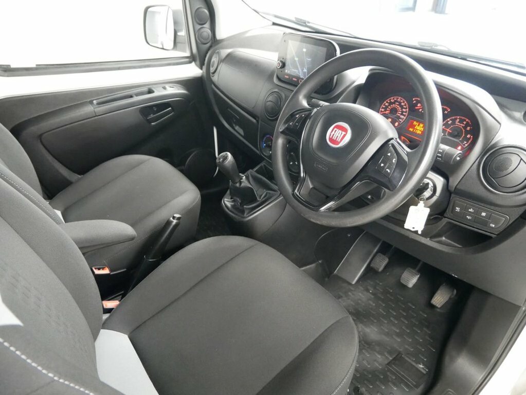 Fiat Fiorino 1.3 Multijetii Tecnico Car Derived Van  #13