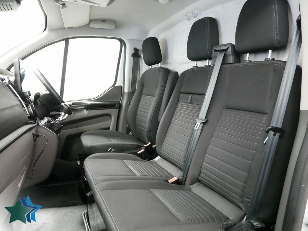 Ford Transit Custom 2L 2.0 280 Ecoblue Limited Panel Van Ma FL22CHJ White #4