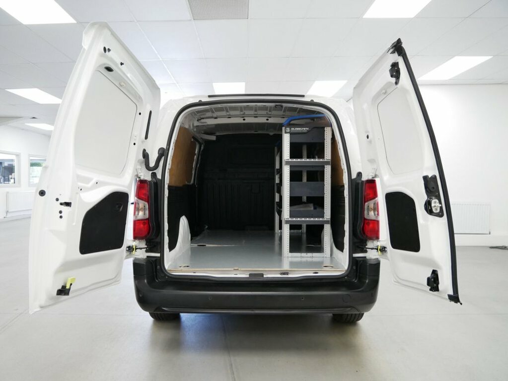 Vauxhall Combo 1.5L Turbo D 2300 Dynamic Panel Van Man DU22XMW White #3