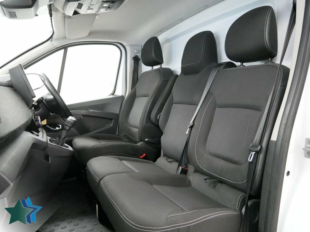 Nissan Primastar 2L 2.0 Dci 30 Tekna Panel Van L1 DE73EBU White #4