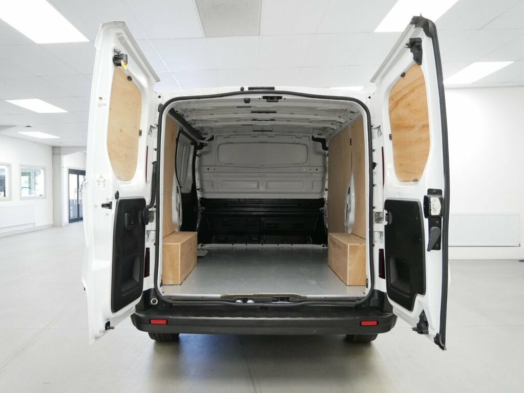 Nissan Primastar 2L 2.0 Dci 30 Tekna Panel Van L1 DE73EBU White #3