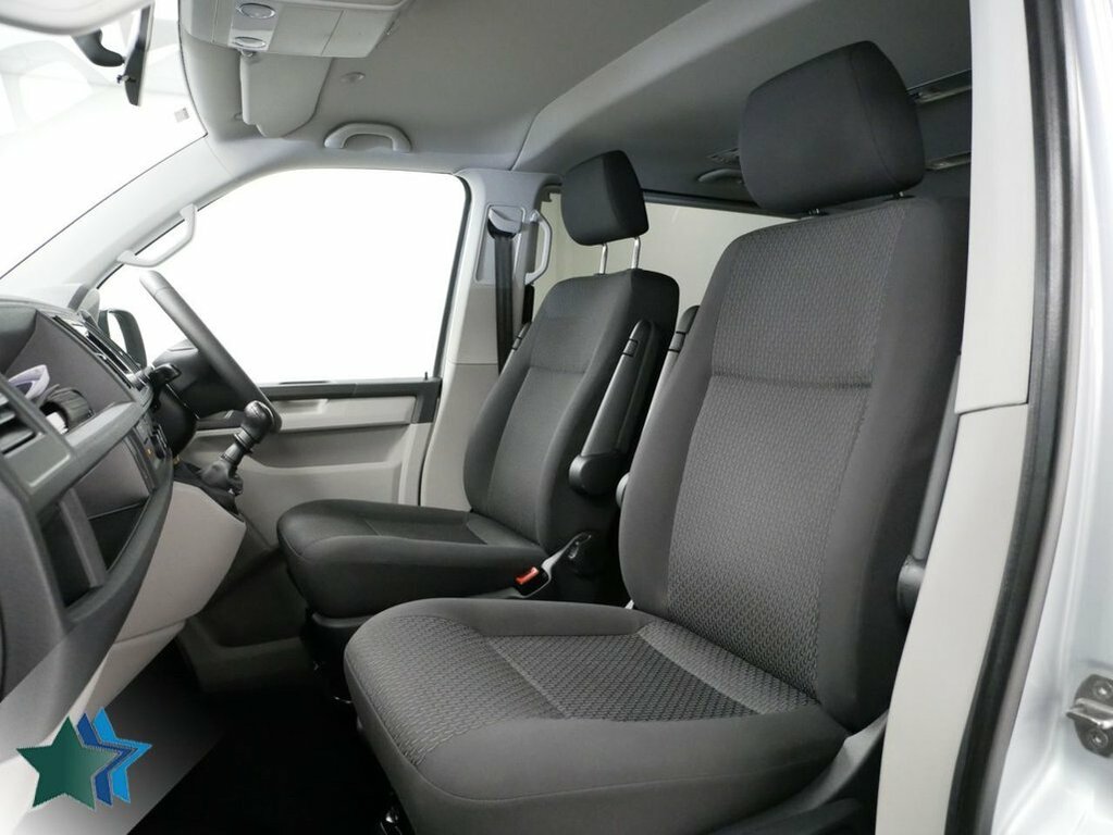 Volkswagen Transporter Shuttle 2L 2.0 Tdi S Minibus Double Cab Silver #3