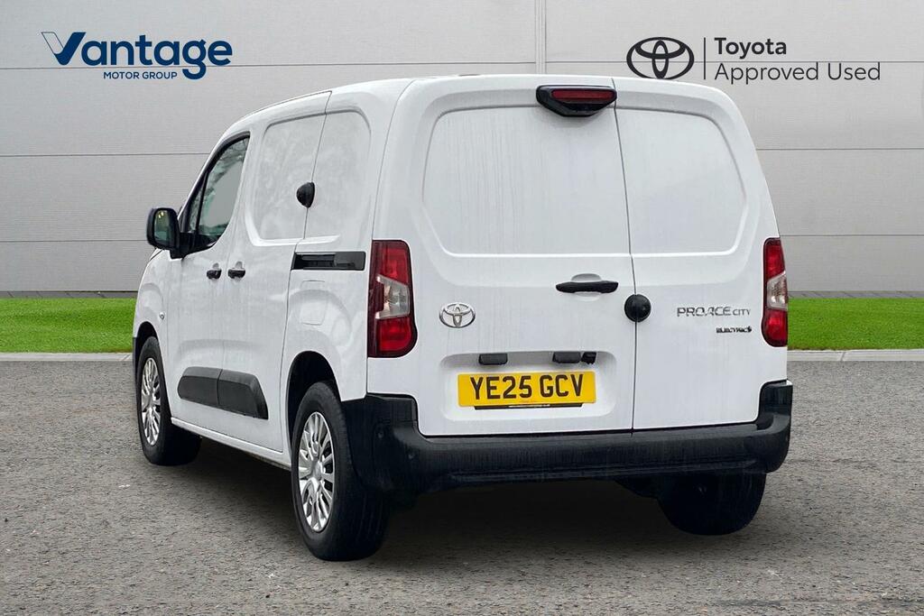 Toyota Proace City 50Kwh Icon Short Panel Van Swb 6Dr YE25GCV White #5