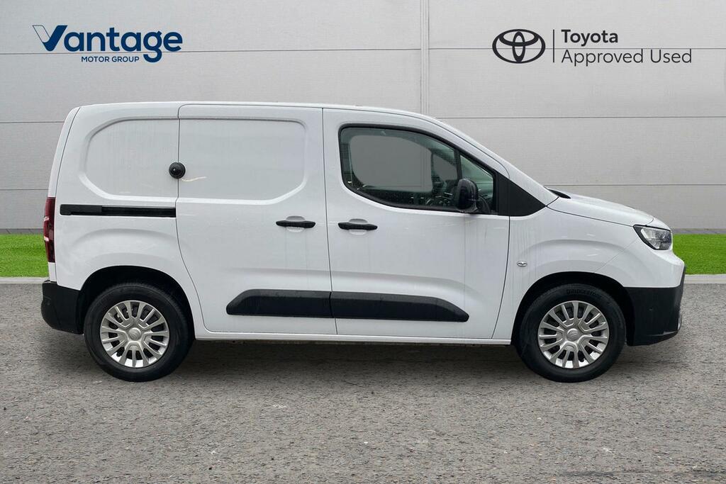 Toyota Proace City 50Kwh Icon Short Panel Van Swb 6Dr YE25GCV White #2