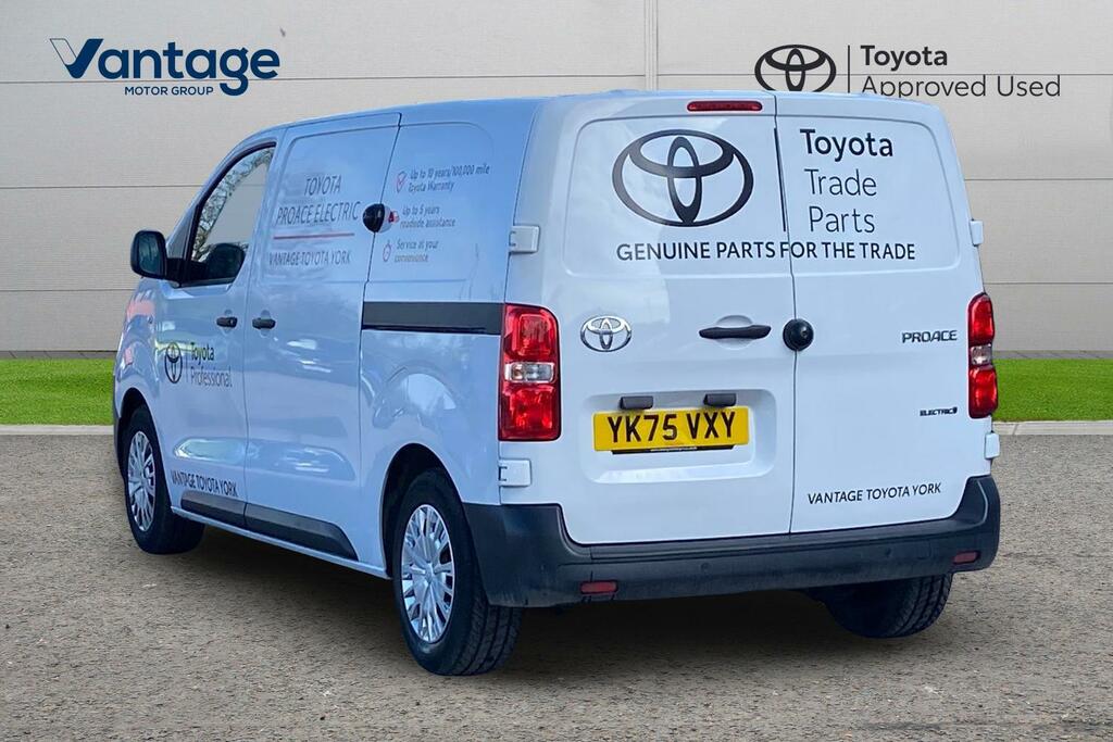 Toyota PROACE 75Kwh Icon Medium Panel Van Mwb 6Dr White #4