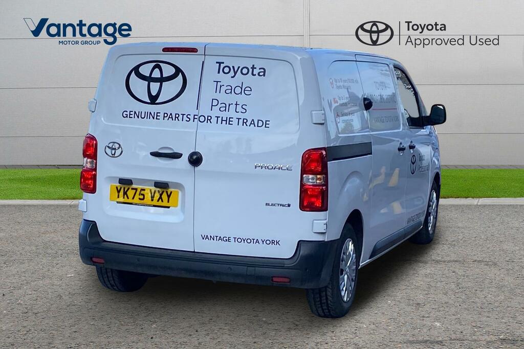 Toyota PROACE 75Kwh Icon Medium Panel Van Mwb 6Dr White #2