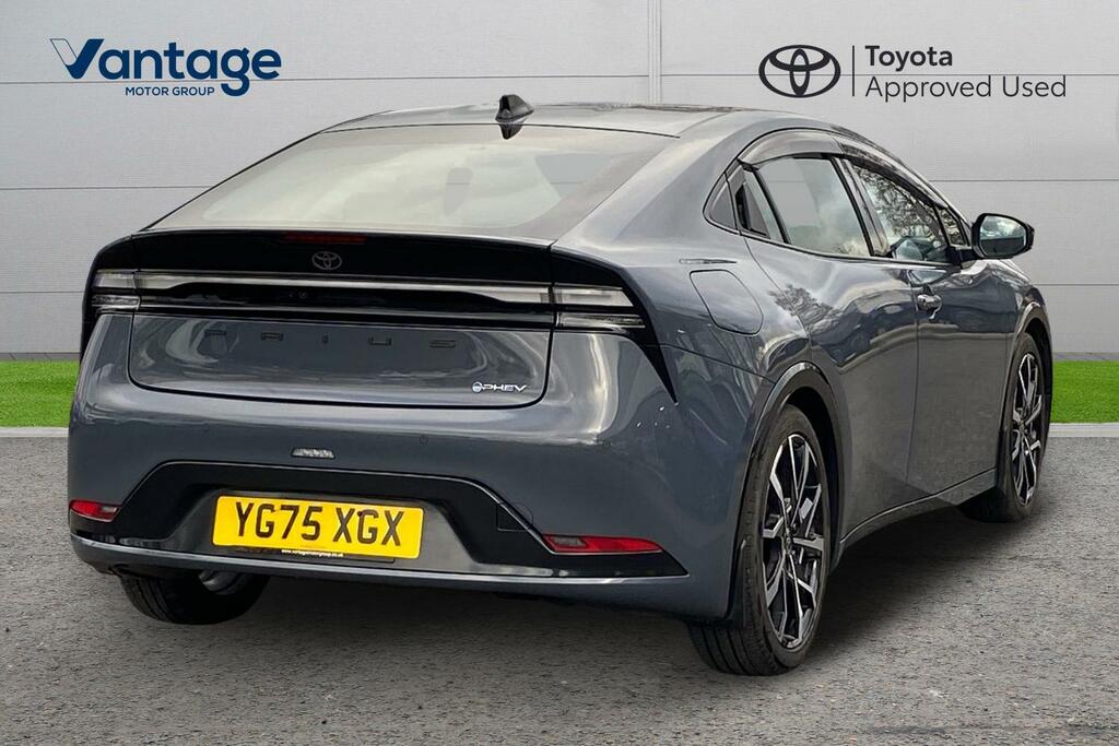 Toyota Prius 2.0 13.6Kwh Excel Cvt Euro 6 Ss YG75XGX Grey #3