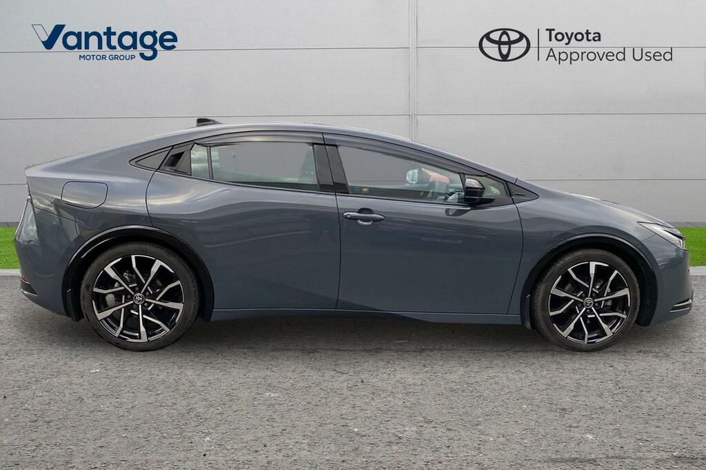 Toyota Prius 2.0 13.6Kwh Excel Cvt Euro 6 Ss YG75XGX Grey #2