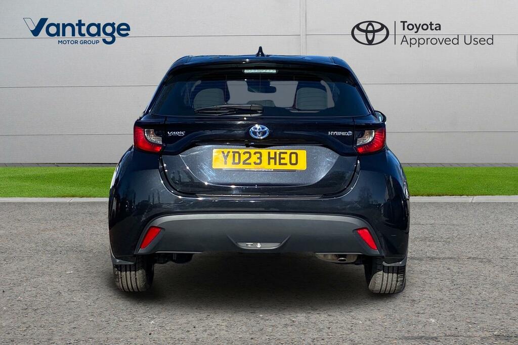 Toyota Yaris 1.5 Vvt-h Icon Hatchback Hybrid E-cvt E YD23HEO Black #4