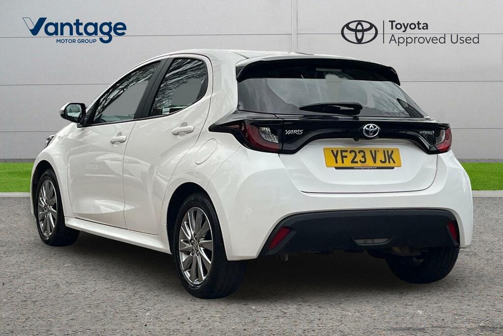 Toyota Yaris 1.5 Vvt-h Icon Hatchback Hybrid E-cvt E YF23VJK White #5