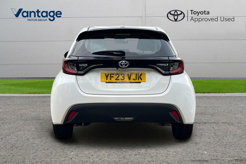 Toyota Yaris 1.5 Vvt-h Icon Hatchback Hybrid E-cvt E YF23VJK White #4