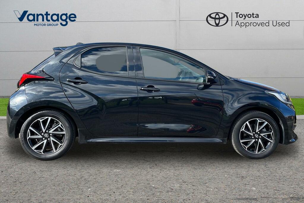 Toyota Yaris 1.5 Vvt-h Design Hatchback Hybrid E-cvt YF23MXT Black #2