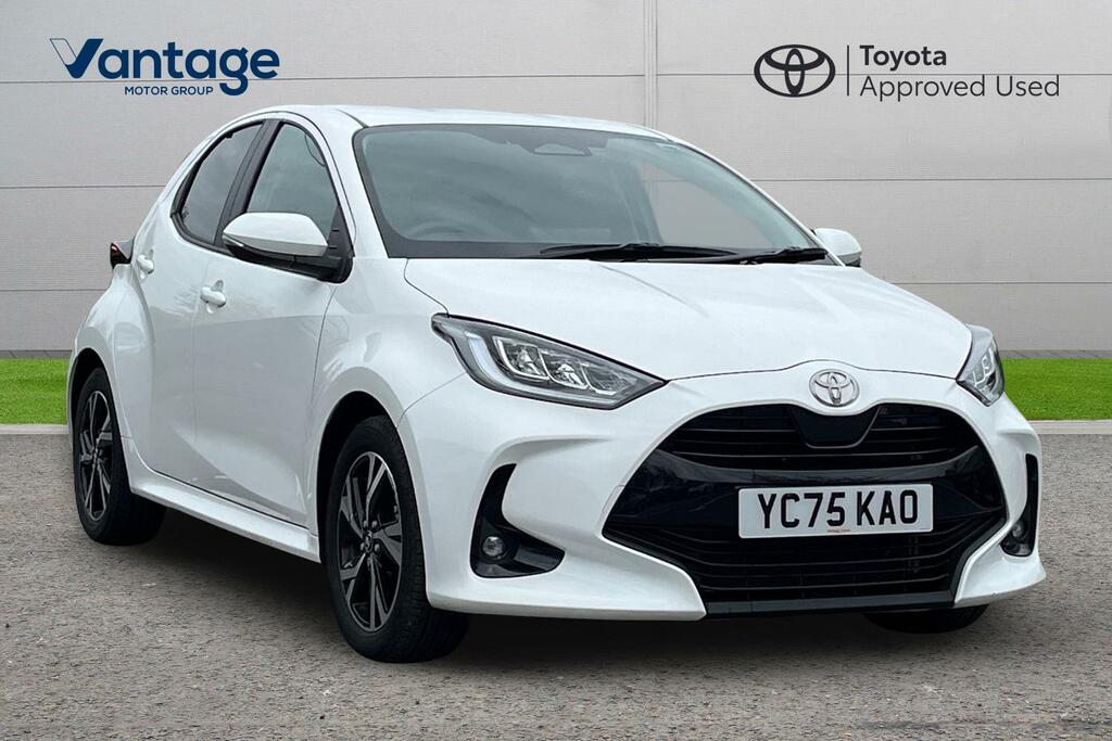 Toyota Yaris 1.5 Vvt-h Design Hatchback Hybrid E-cvt White