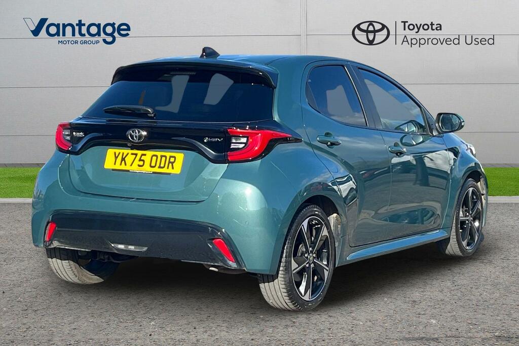 Toyota Yaris 1.5 Vvt-h Excel Hatchback Hybrid E-cvt YK75ODR Green #3