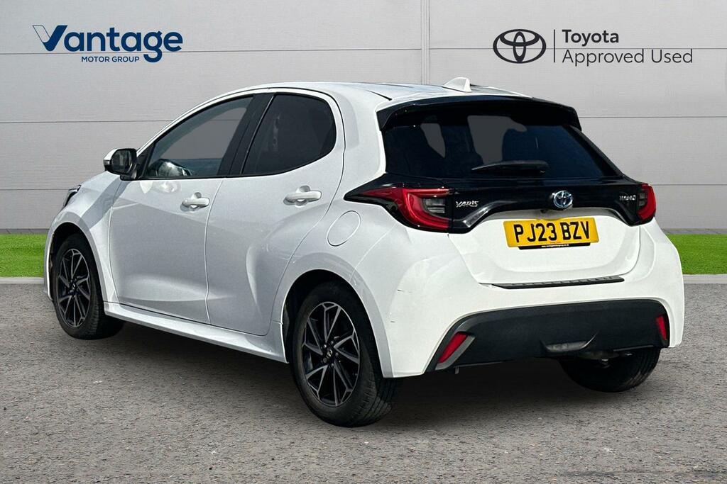 Toyota Yaris 1.5 Vvt-h Design E-cvt Euro 6 Ss PJ23BZV White #5