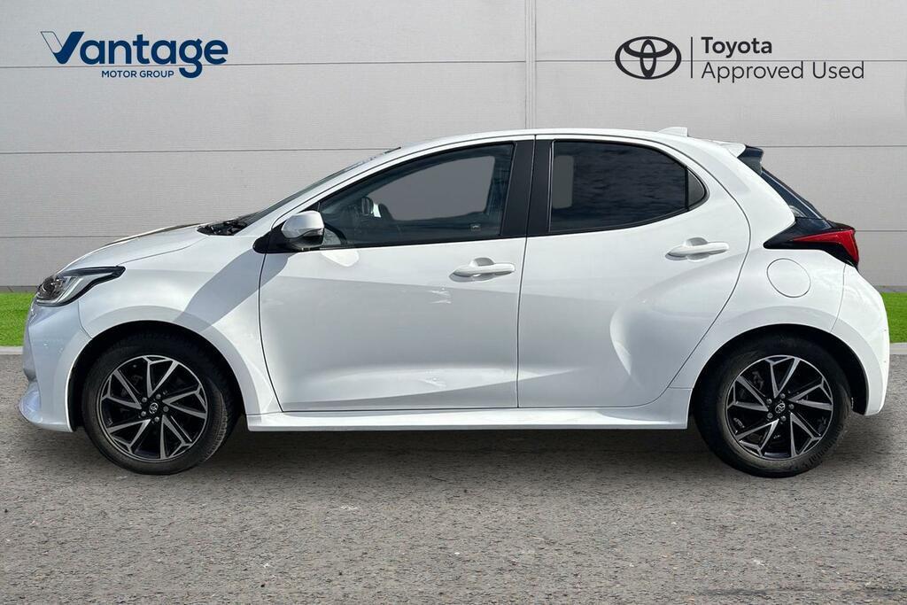 Toyota Yaris 1.5 Vvt-h Design E-cvt Euro 6 Ss PJ23BZV White #6