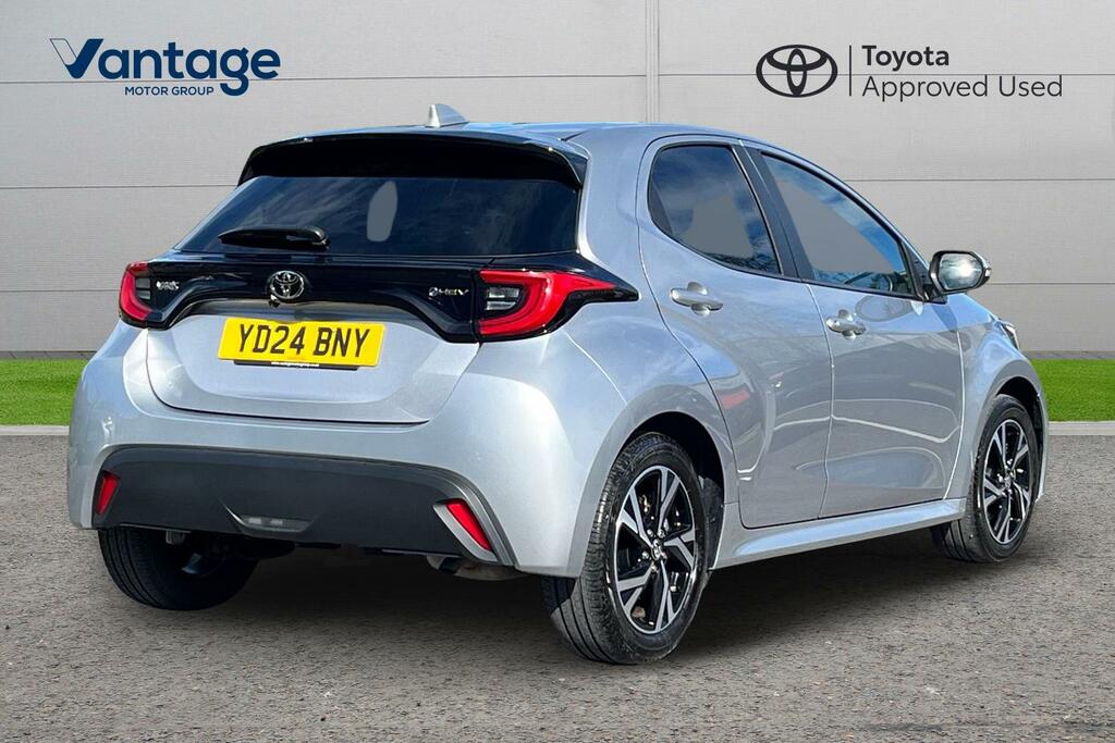 Toyota Yaris 1.5 Vvt-h Design Hatchback Hybrid E-cvt YD24BNY Silver #3