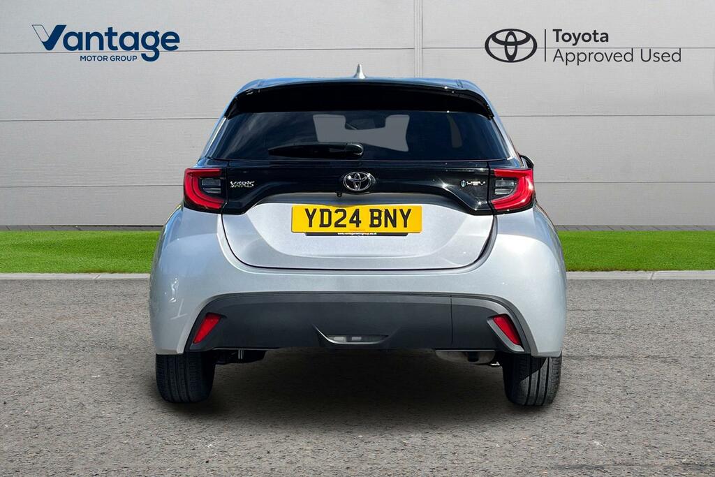Toyota Yaris 1.5 Vvt-h Design Hatchback Hybrid E-cvt YD24BNY Silver #4