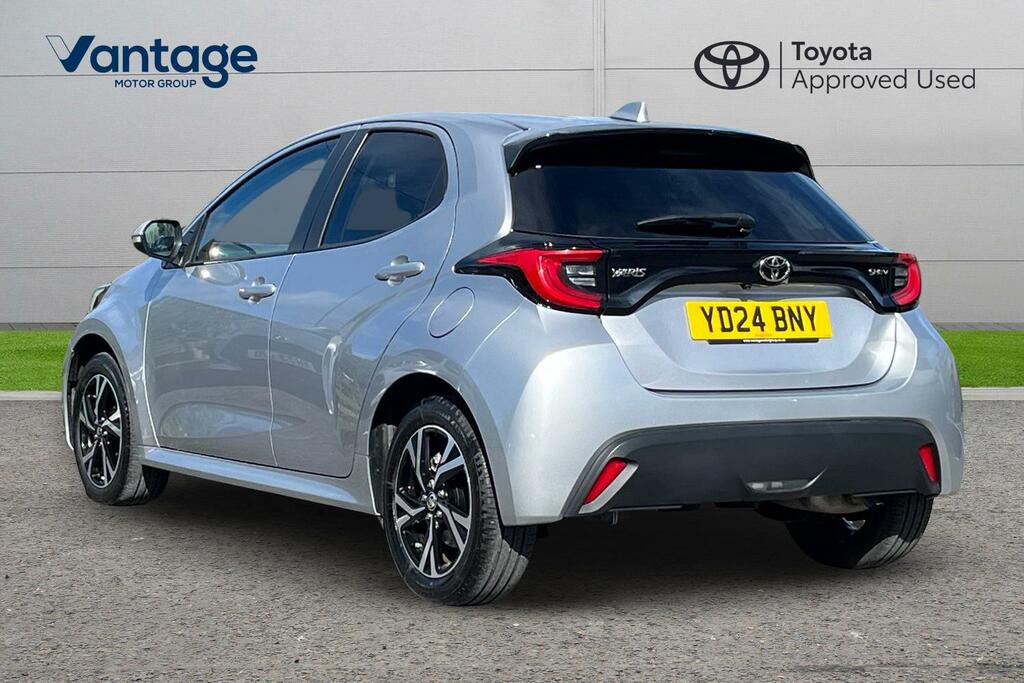 Toyota Yaris 1.5 Vvt-h Design Hatchback Hybrid E-cvt YD24BNY Silver #5