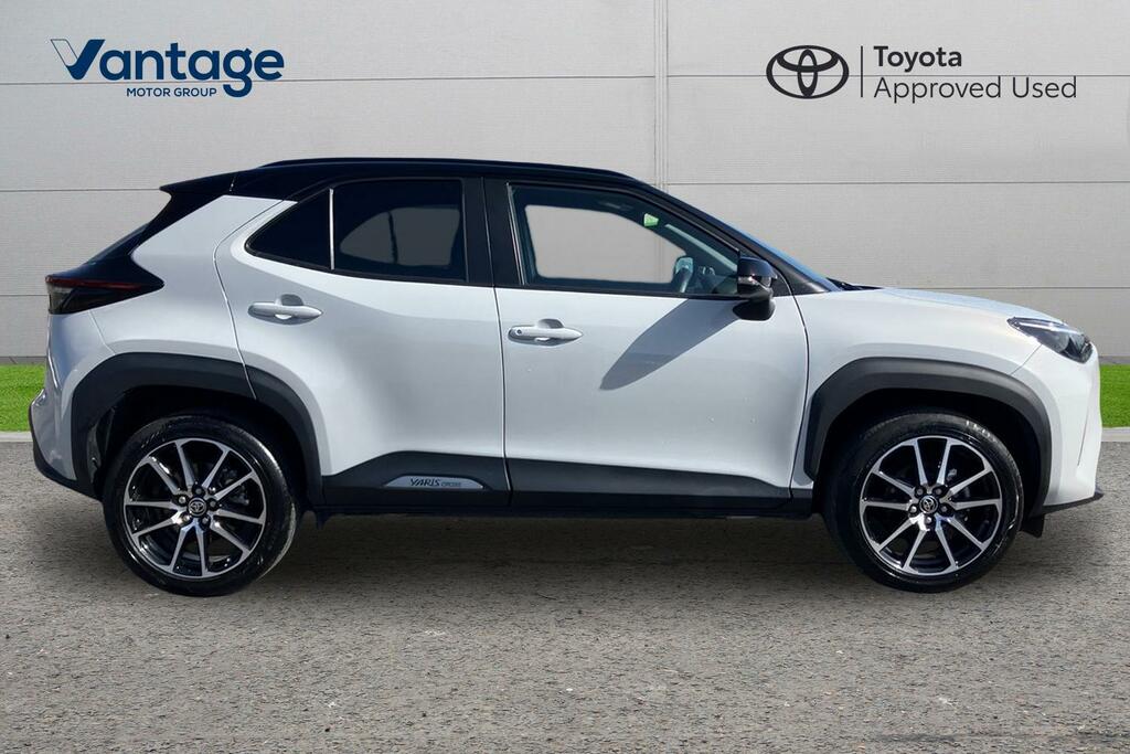 Toyota Yaris Cross 1.5 Vvt-h Gr Sport E-cvt Euro 6 Ss GY74FLK Grey #2