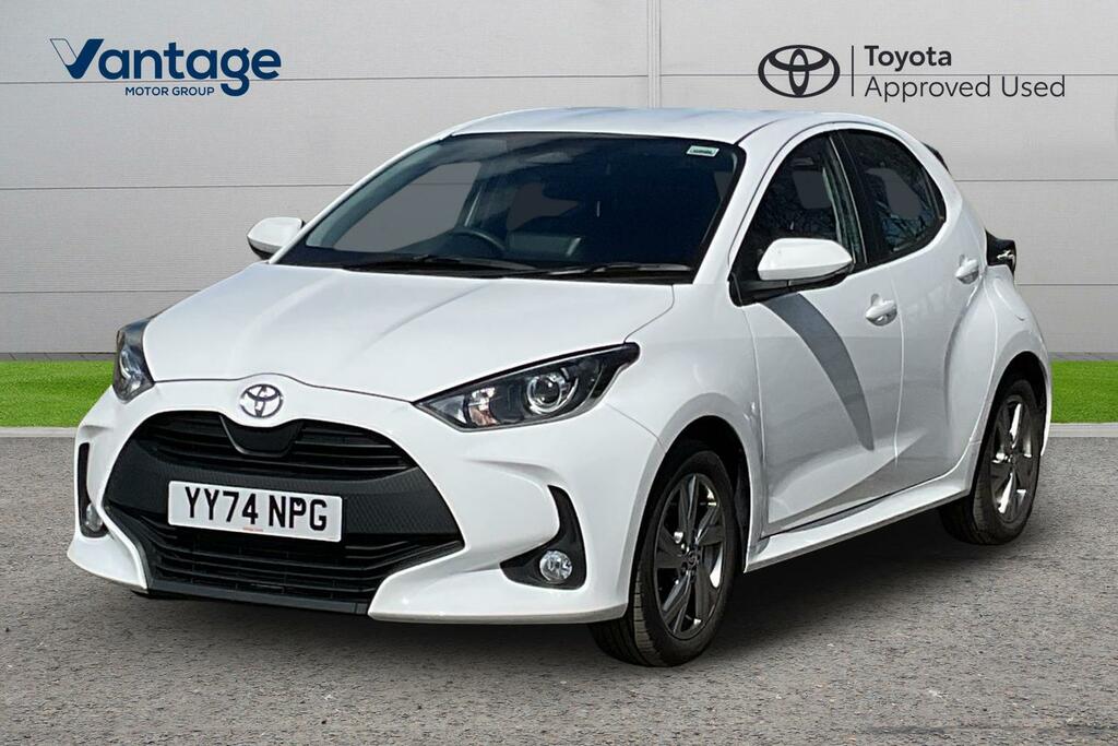 Toyota Yaris 1.5 Vvt-h Icon E-cvt Euro 6 Ss YY74NPG White #3
