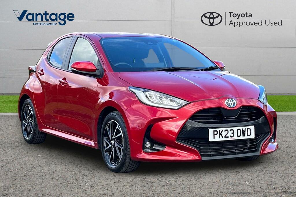 Toyota Yaris 1.5 Vvt-h Design Hatchback Hybrid E-cvt Red