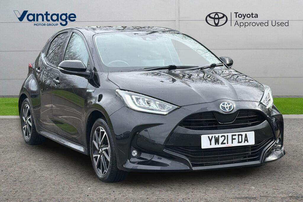 Toyota Yaris 1.5 Vvt-h Design Hatchback Hybrid E-cvt Black
