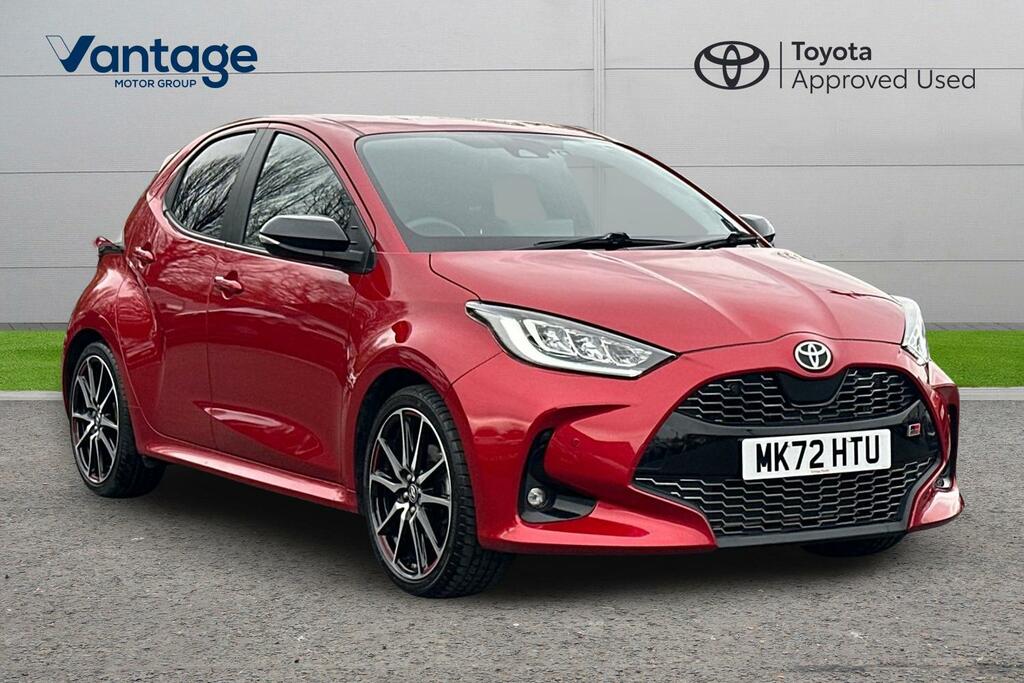 Toyota Yaris 1.5 Vvt-h Gr Sport E-cvt Euro 6 Ss MK72HTU Red
