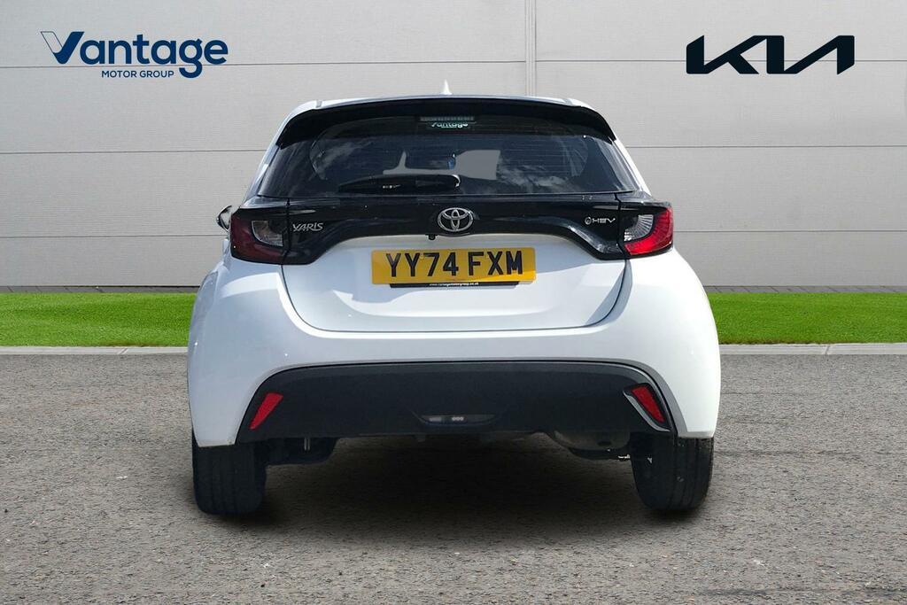 Toyota Yaris 1.5 Vvt-h Icon E-cvt Euro 6 Ss YY74FXM White #4