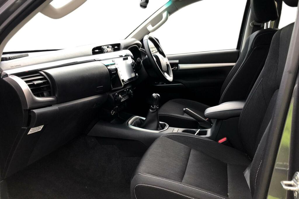 Toyota HILUX 2.8 D-4d Invincible 4Wd Euro 6 Ss Grey #5