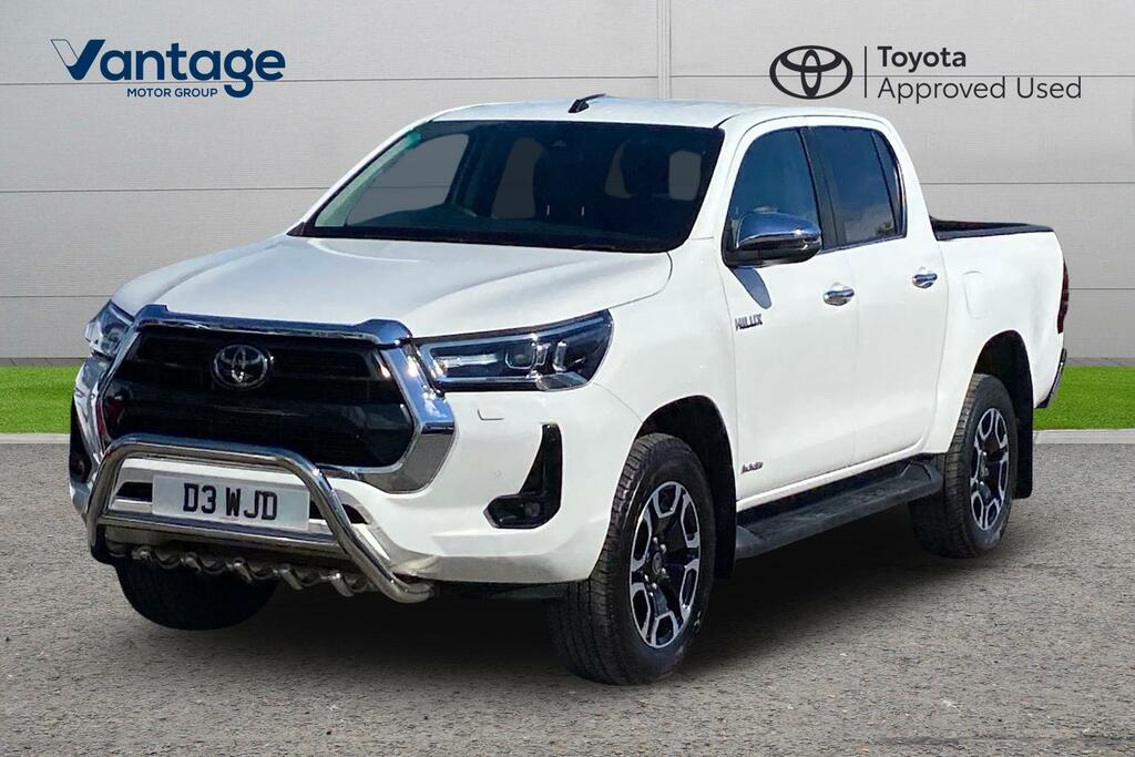Toyota HILUX 2.8 D-4d Invincible 4Wd Euro 6 Ss White #3