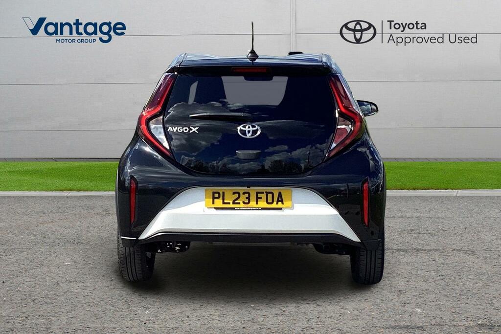 Toyota Aygo X 1.0 Vvt-i Edge X-shift Euro 6 Ss PL23FOA White #4