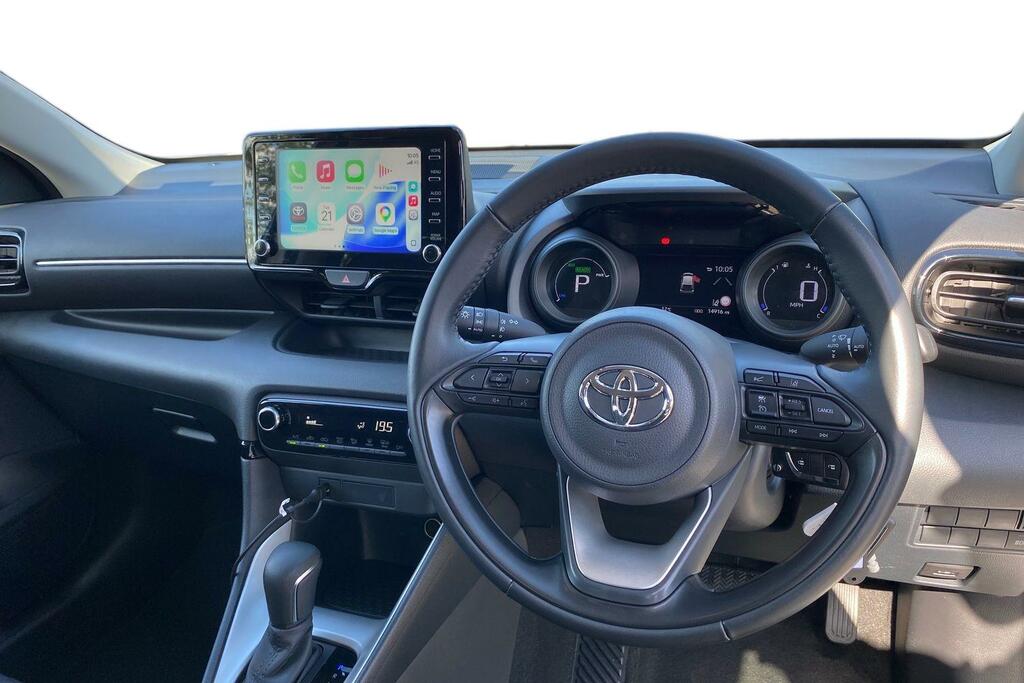 Toyota Yaris 1.5 Vvt-h Design E-cvt Euro 6 Ss YB73DRO White #6