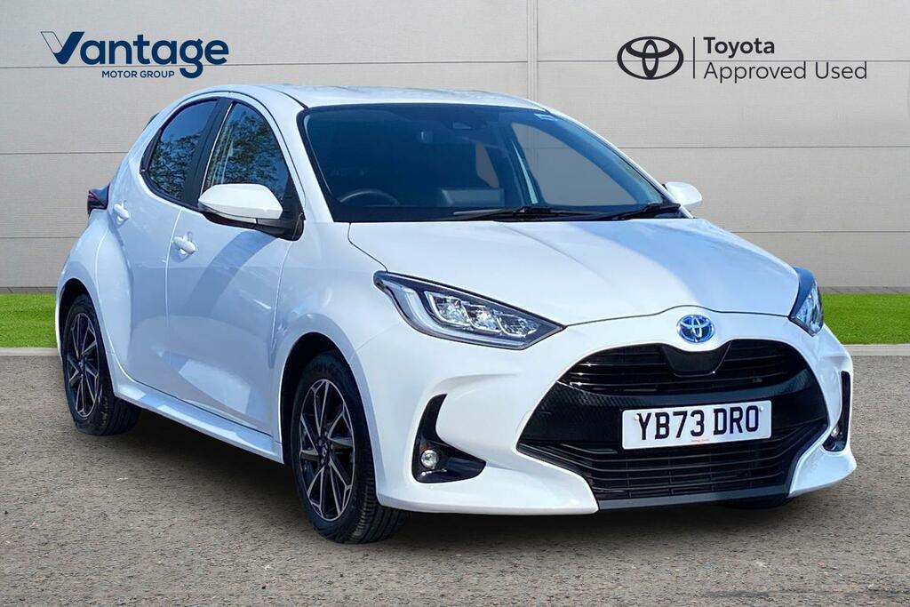 Toyota Yaris 1.5 Vvt-h Design E-cvt Euro 6 Ss YB73DRO White