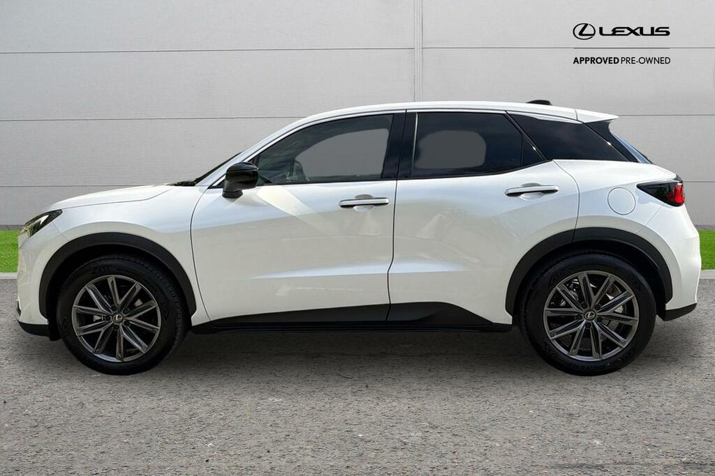 Lexus LBX 1.5 Vvt-ie Premium Plus E-cvt Euro 6 Ss PN26VMJ White #3
